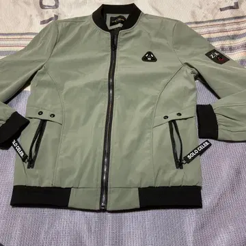 올리브 그린 나일론 자켓 s