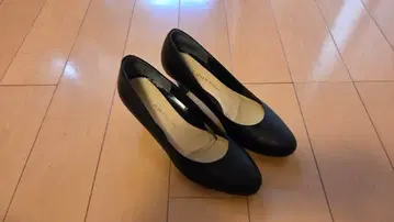 여성용 블랙 펌프스 네오리즘 22.5cm