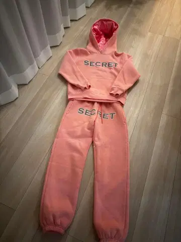 SECRET 핑크 후드 부착 셋업 XS