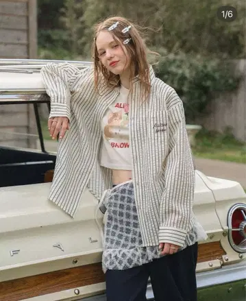 앨리슨 브라운 Boyfriend Casual Stripe Shirt