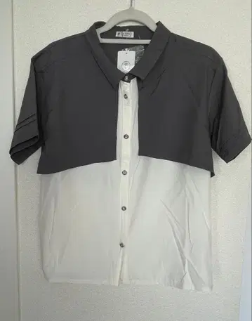 axes femme 반팔 셔츠 그레이/화이트 F