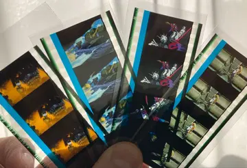 건담 섬광의 하사웨이 지크 액스 입장자 혜택 시계 부품 필름 4매