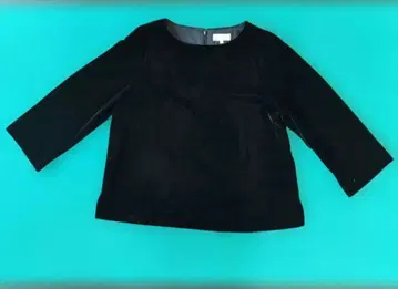 블랙 스웨이드풍 7부 소매 상의