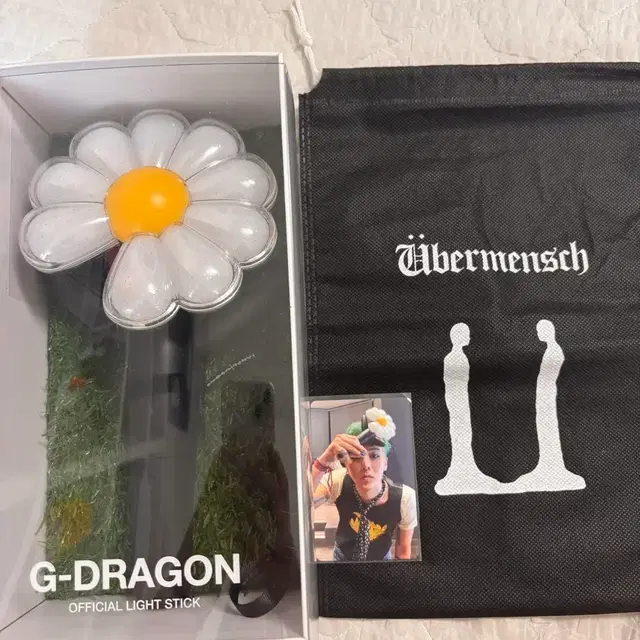 G-DRAGON 지드래곤 응원봉 + 포토카드+파우치