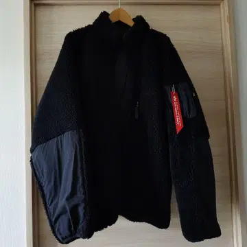 ALPHA INDUSTRIES 플리스 자켓 블랙