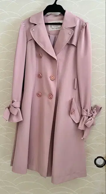 LODISPOTTO 라이트 핑크 트렌치코트