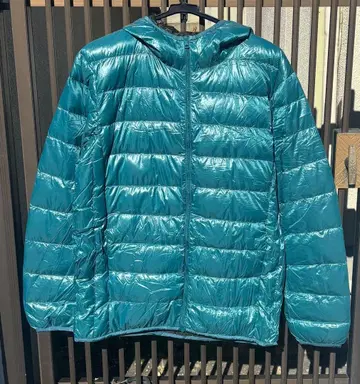 UNIQLO 울트라 라이트 다운 후드티 M 072644