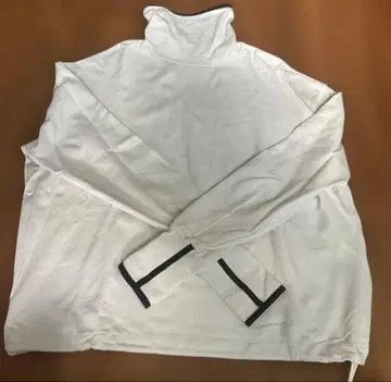 THE RERACS 더 리라크스 터틀넥 풀오버