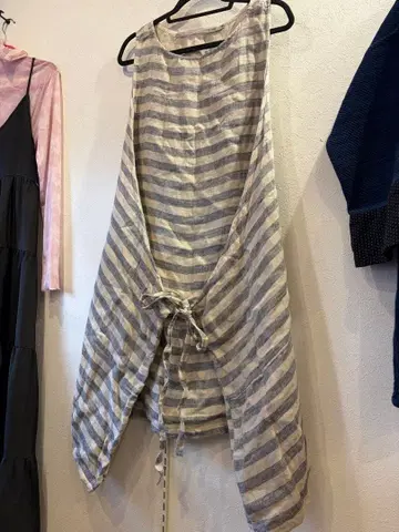 VERITECOEUR 스트라이프 슬리브리스 원피스 린넨 새상품