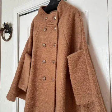 베이지 더블 버튼 판초