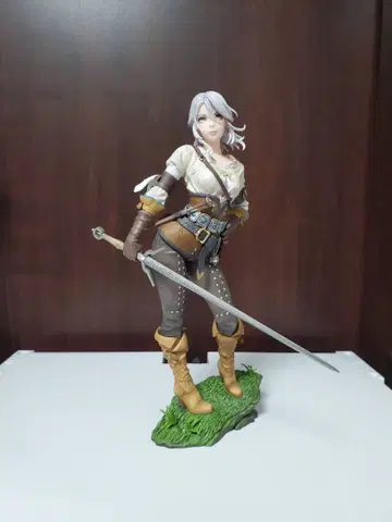 위쳐 시리 피규어