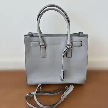MICHAEL KORS 그레이 핸드백