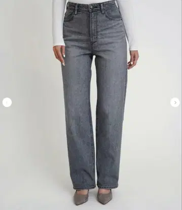 YANUK Lea VGY 25인치