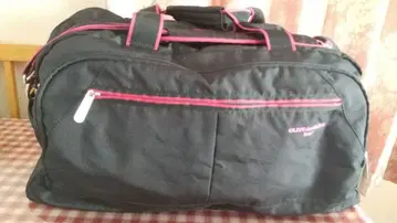 보스턴 백 블랙과 핑크