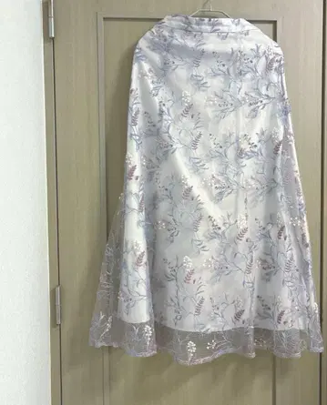 머큐리 듀오 튤 자수 플레어 스커트