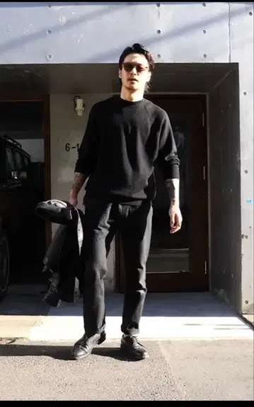 [굿 실루엣] 야마다 렌 니트 스웨터 블랙 고급 노브랜드