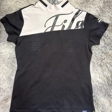 FILA 반팔 셔츠 블랙/화이트