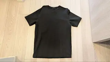 Theory 블랙 반팔 T셔츠