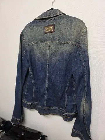 돌체앤가바나 데님 자켓 46 M 사이즈 메탈 플레이트