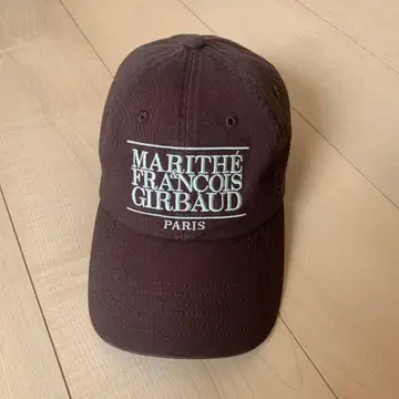 MARITHE + FRANCOIS GIRBAUD 캡