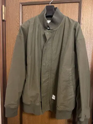 WTVUA 백 프린트 풀오버