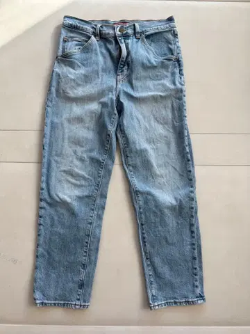 유니클로 데님 콩트와 데 코토니에 콜라보