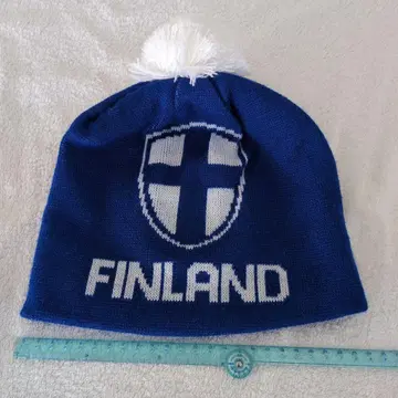 핀란드 기념품 폼폼 포함 니트 모자
