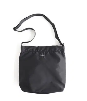 새상품 standard supply 미니 숄더 블랙