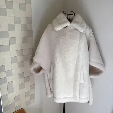 미사용 새상품 화이트 테디 베어 코트 울 70%