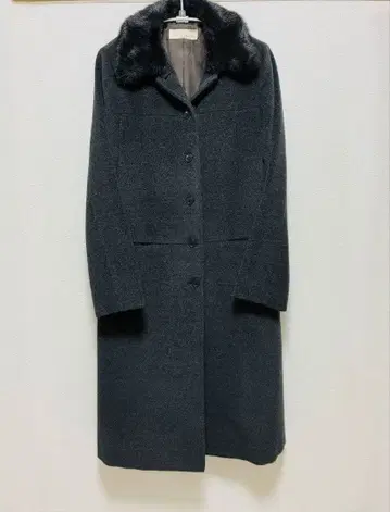 [새상품급] SUIVI. 스이비 롱 코트 다크 그레이 M 퍼 포함