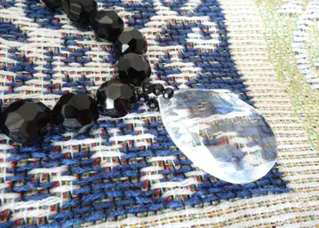 블랙 크리스탈 목걸이