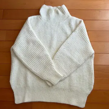 Tomorrow land MACAPHEE 맥피 니트