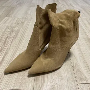 ZARA 베이지 스웨이드 스틸레토 부티