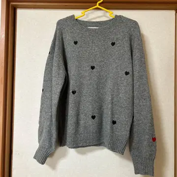 ROSIEE 그레이 하트 무늬 니트 스웨터