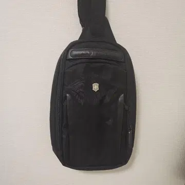 빅토리녹스 알토몬트 프로페셔널 태블릿 슬링