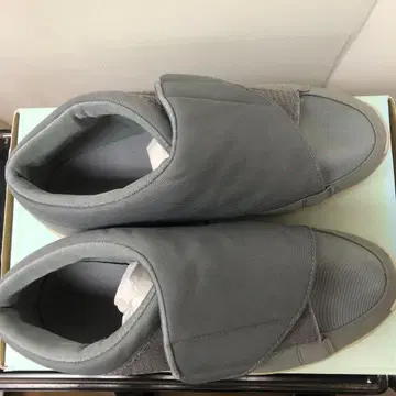 moonstar 810s 그레이 스니커즈