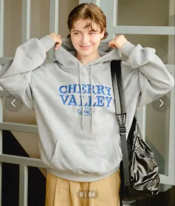 Birthday room 후드티