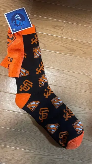 초레어 00's 미사용 샌프란시스코 자이언츠 슈퍼맨 콜라보 삭스