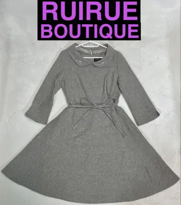 루일 에 부티크 비쥬 부착 둥근 카라 플레어 원피스 그레이