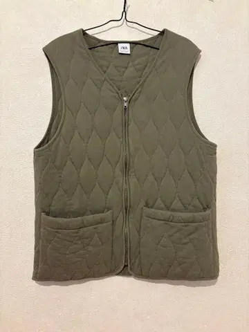 ZARA 올리브 퀼팅 베스트