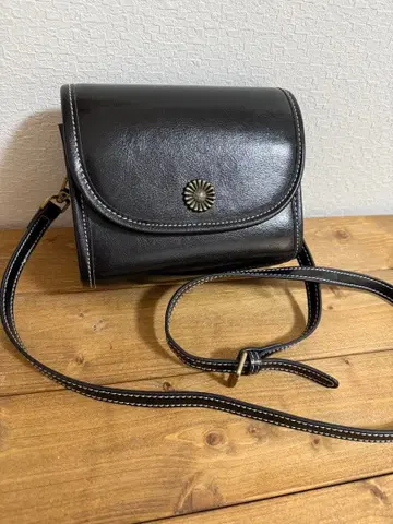 port 가죽 숄더백 블랙