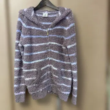 젤라또피케 후드티