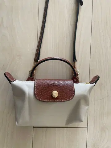 토트백 베이지와 브라운