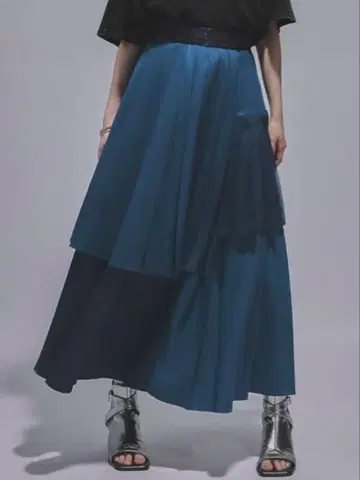 [ 새상품 미사용 ] HARE 하레 자카드 플리츠 레이어 스커트