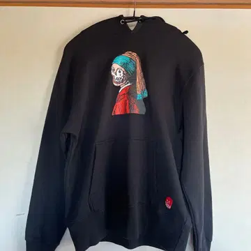 BLACK 아트 프린트 후드티