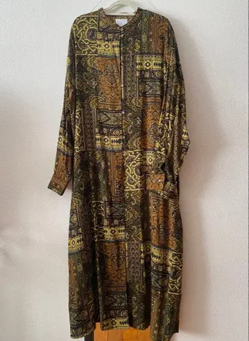 새상품 미사용 [ RADIATE ] 에스닉 패턴 롱 원피스