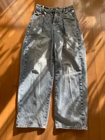 릴리 브라운 하이웨스트 턱 데님 팬츠