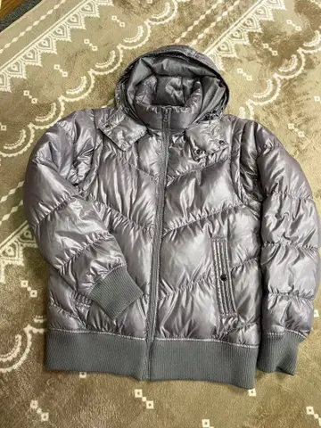 유니클로 프리미엄 다운 자켓 남성용 L 2Way 베스트