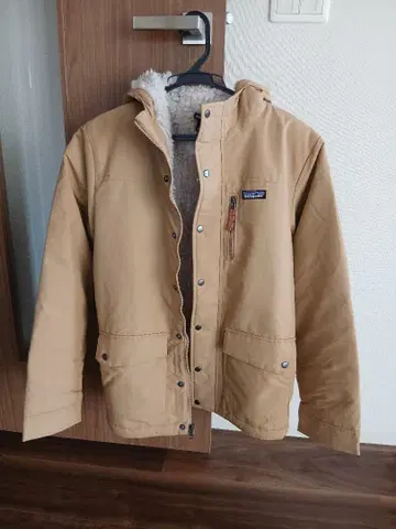 미사용 새상품 patagonia 후드 부착 자켓 XL 베이지