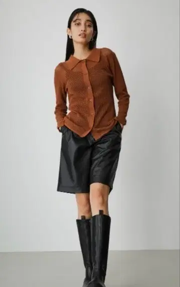 AZUL by moussy LEATHER HALF PANTS 가죽 팬츠